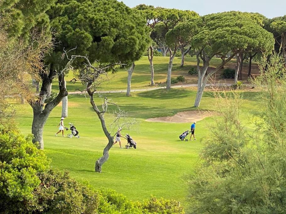 Sunny Villa With Golf Front View Vilamoura Eksteriør bilde