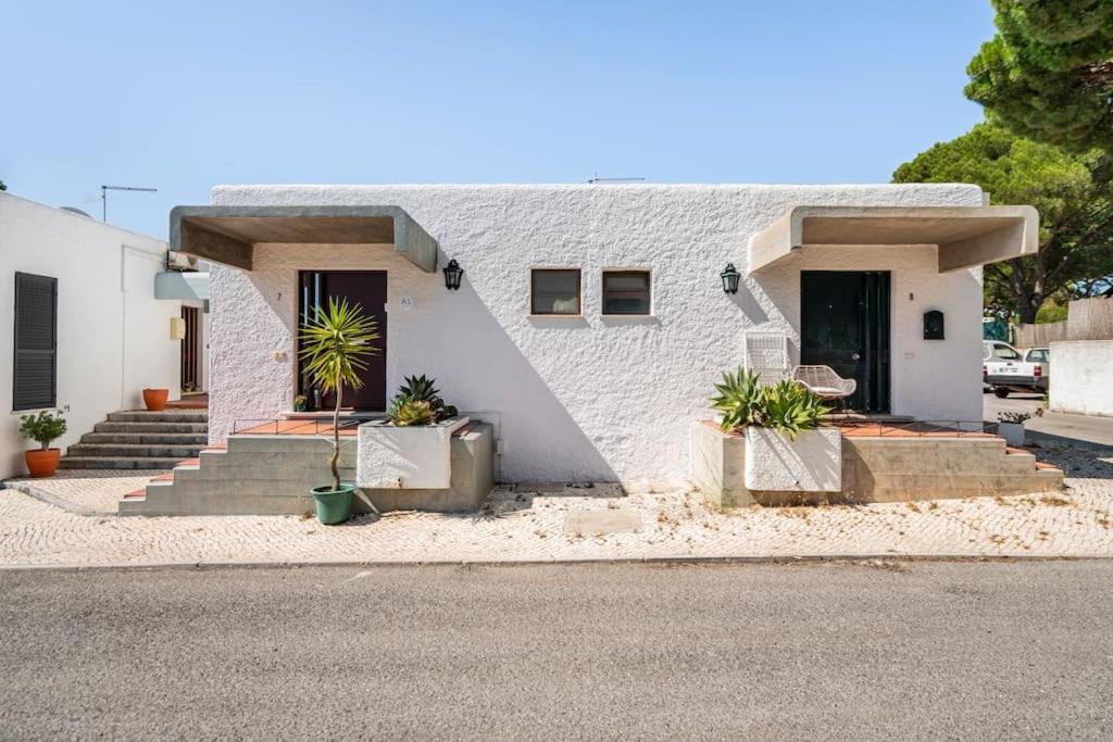 Sunny Villa With Golf Front View Vilamoura Eksteriør bilde